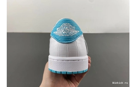 x Scott Jordan Travis 1 Air 0822